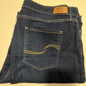 Women's LEVIS